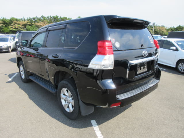 TOYOTA Land Cruiser Prado thumbnail 3