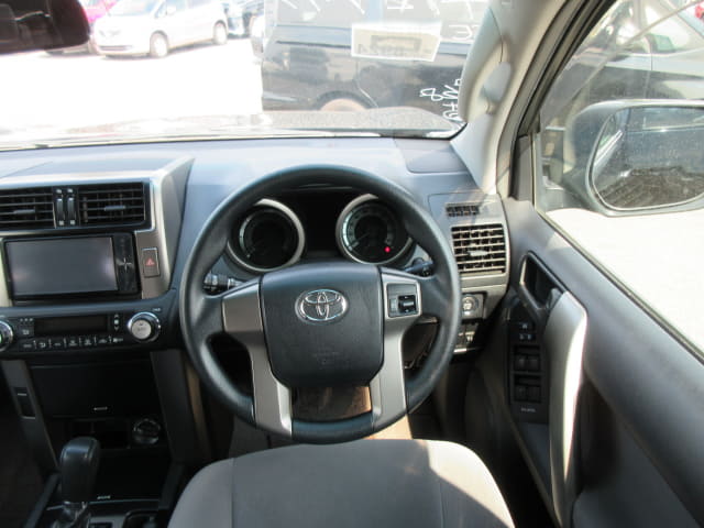 TOYOTA Land Cruiser Prado thumbnail 32