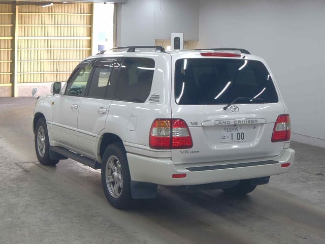 TOYOTA Land Cruiser thumbnail 3