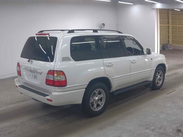 TOYOTA Land Cruiser thumbnail 2