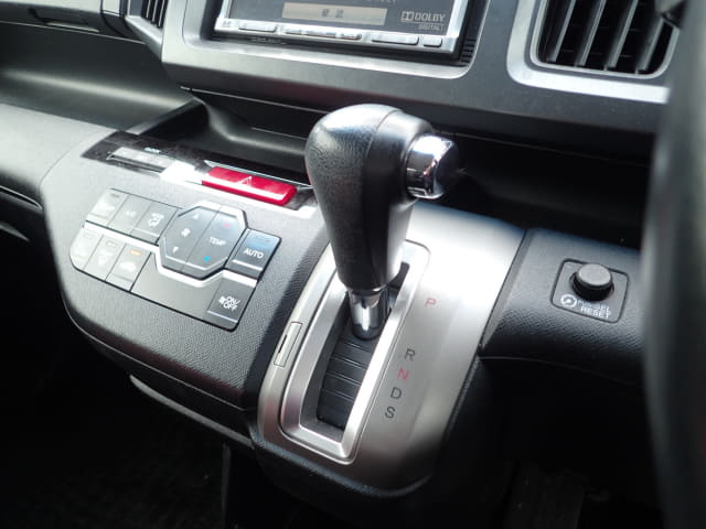 HONDA Step WGN thumbnail 40