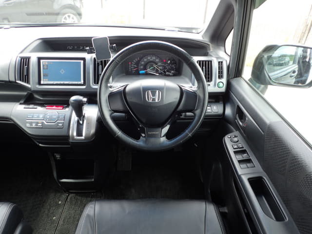 HONDA Step WGN thumbnail 33