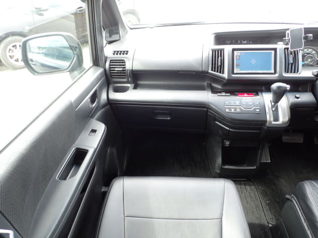 HONDA Step WGN thumbnail 34