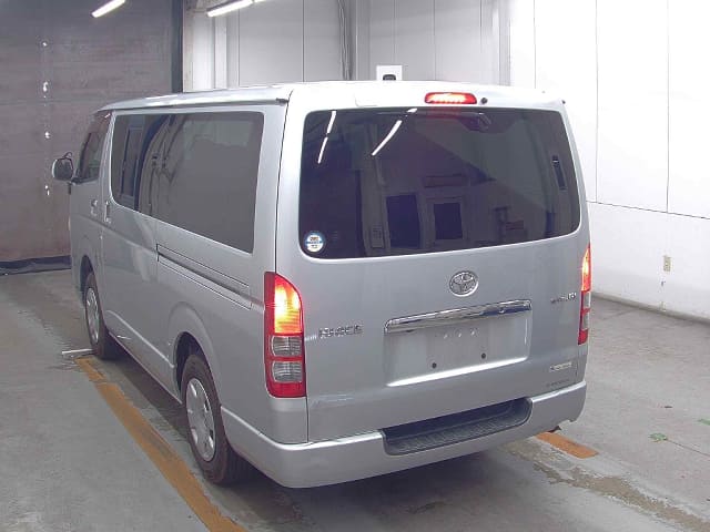 TOYOTA Hiace Van thumbnail 3
