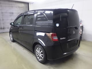 2011 HONDA Freed Spike