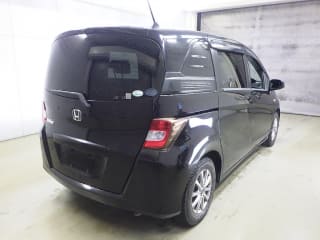2011 HONDA Freed Spike