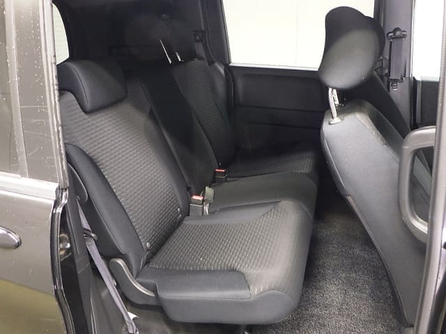HONDA Freed Spike thumbnail 4