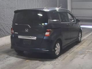 2010 HONDA Freed Spike