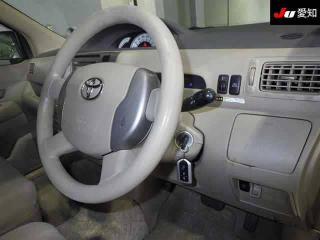TOYOTA Raum thumbnail 64