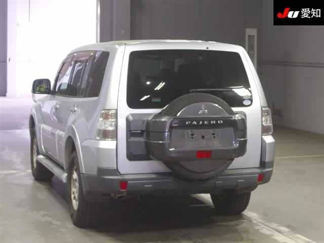 MITSUBISHI Pajero thumbnail 2