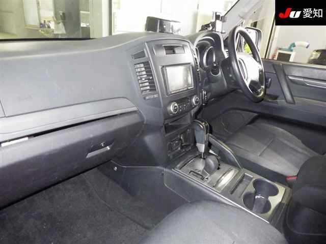 MITSUBISHI Pajero thumbnail 4
