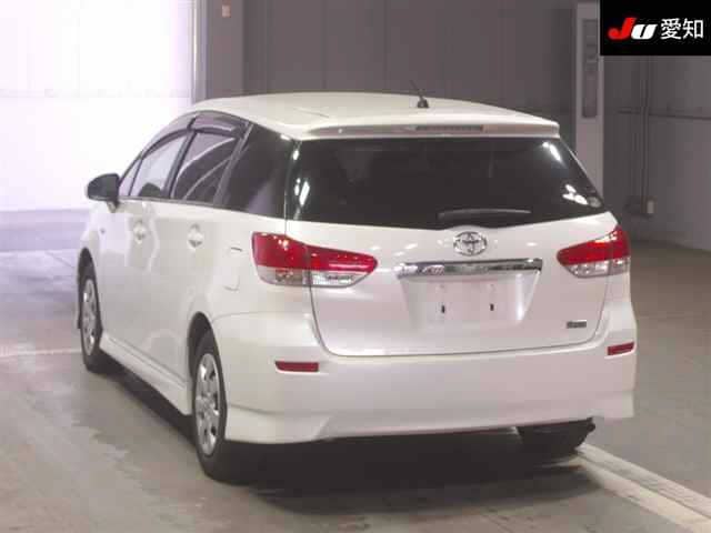 TOYOTA Wish thumbnail 2