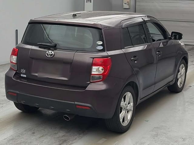 TOYOTA IST thumbnail 2