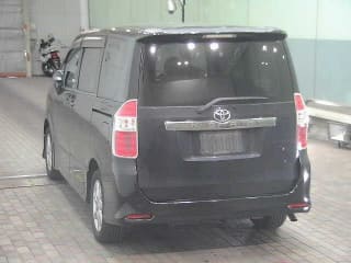 2007 TOYOTA Noah