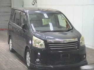 2007 TOYOTA Noah