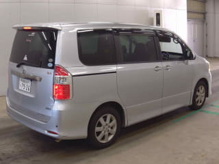 2008 TOYOTA Noah