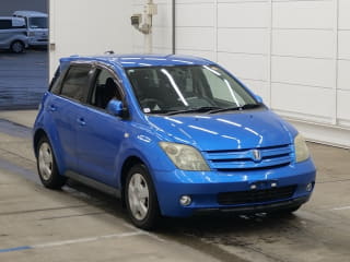 2002 TOYOTA IST