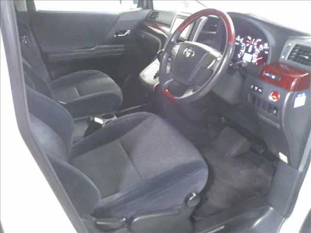 TOYOTA Alphard thumbnail 4
