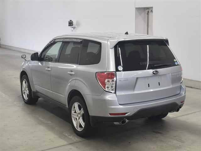 SUBARU Forester thumbnail 8