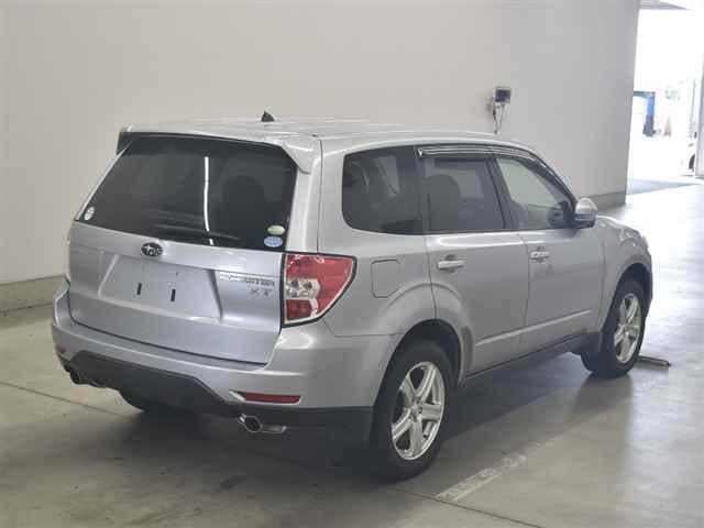 SUBARU Forester thumbnail 2