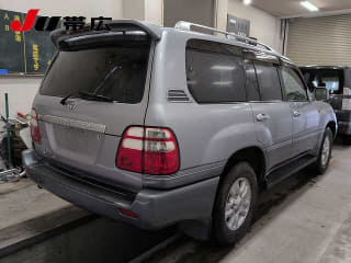 2004 TOYOTA Land Cruiser
