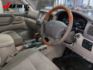 2004 TOYOTA Land Cruiser