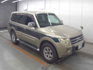 2010 MITSUBISHI Pajero