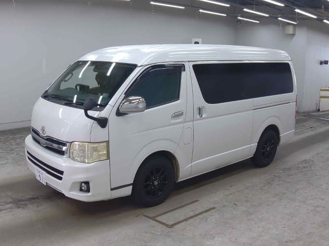 TOYOTA Hiace Wagon