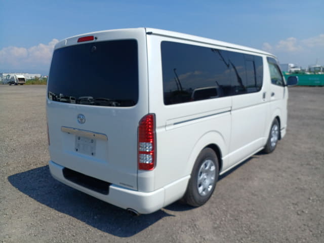 TOYOTA Regiusace Van thumbnail 5