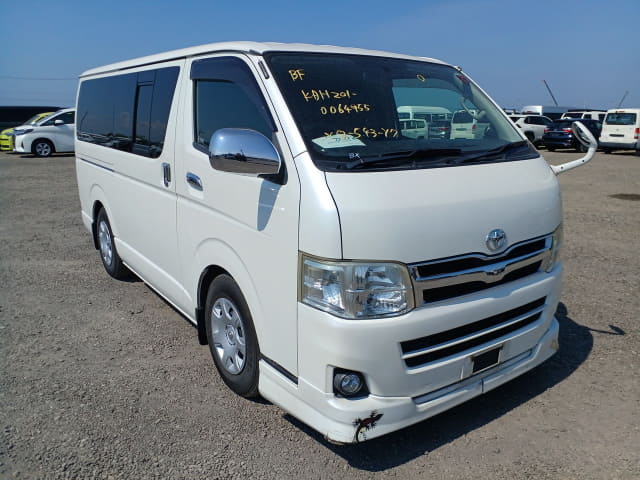 TOYOTA Regiusace Van thumbnail 7