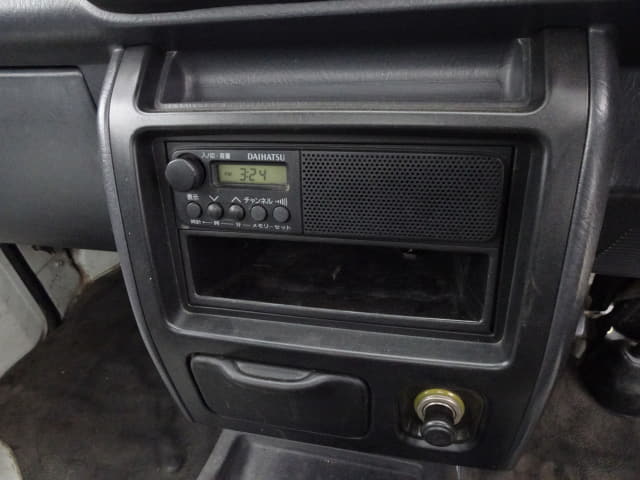DAIHATSU Hijet Truck thumbnail 30