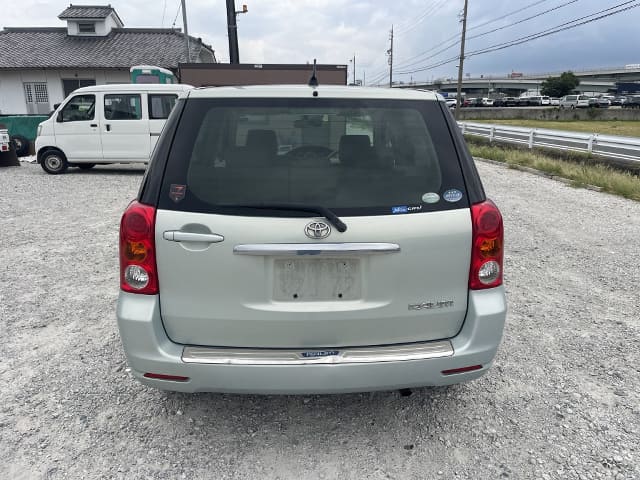 TOYOTA Raum thumbnail 4