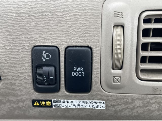 TOYOTA Raum thumbnail 41