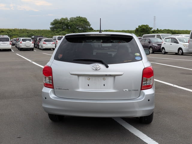 TOYOTA Corolla Fielder thumbnail 4