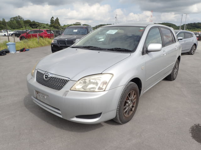 TOYOTA Corolla Runx