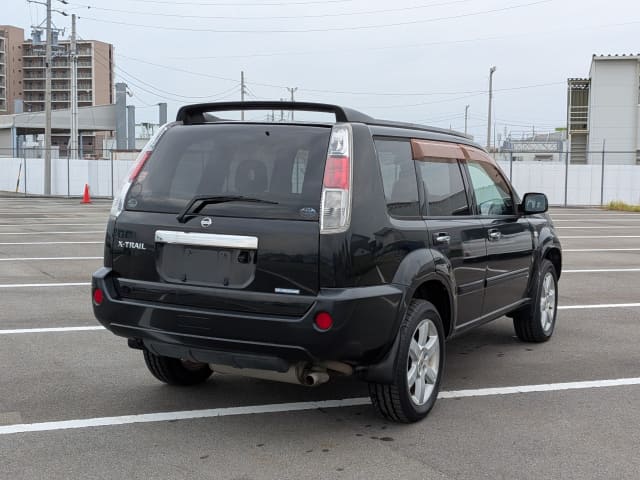 NISSAN X-Trail thumbnail 5