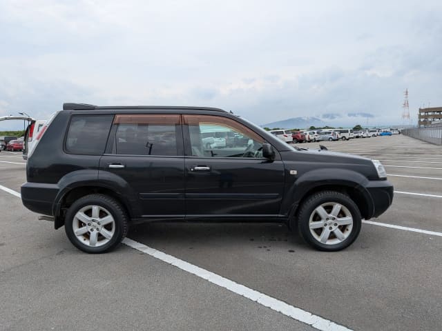 NISSAN X-Trail thumbnail 6