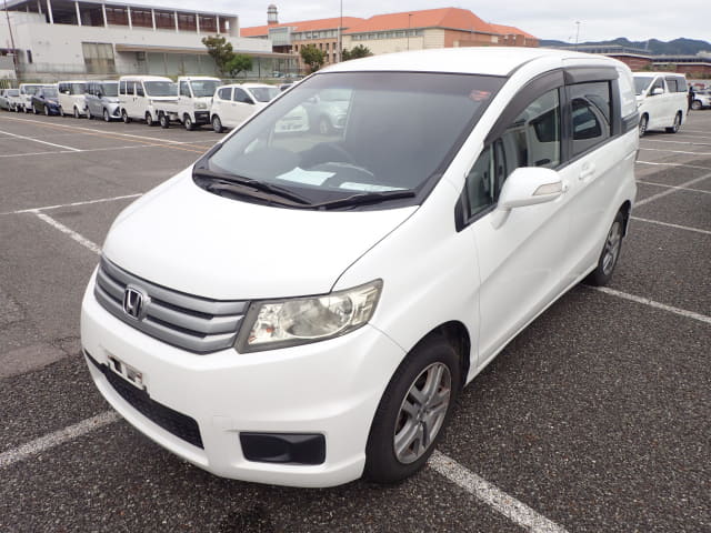 HONDA Freed Spike]