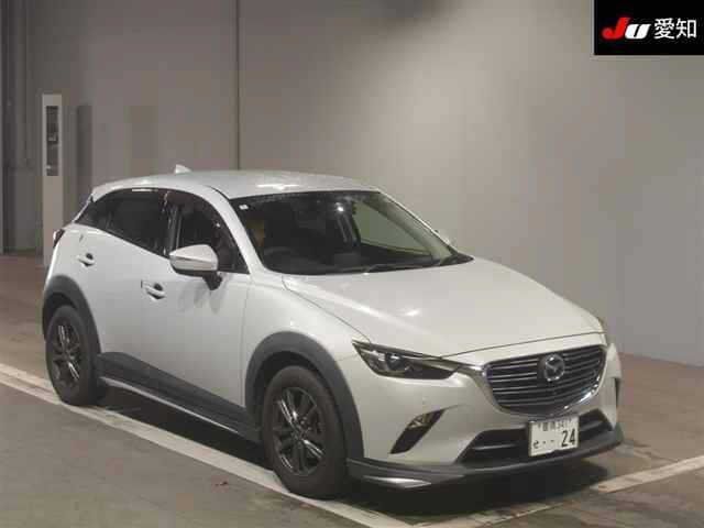 MAZDA CX-3.