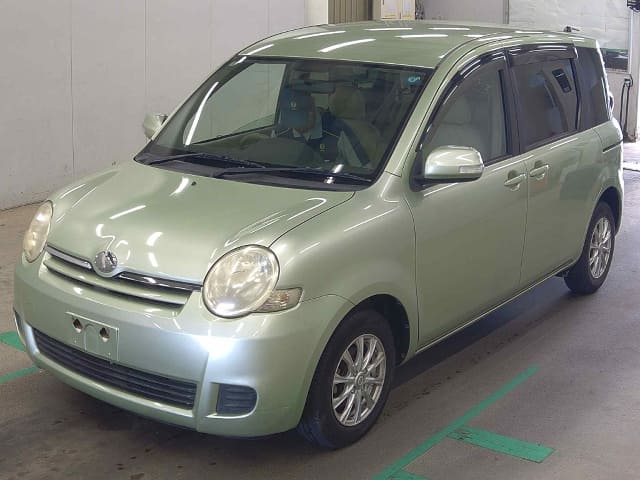 TOYOTA Sienta.
