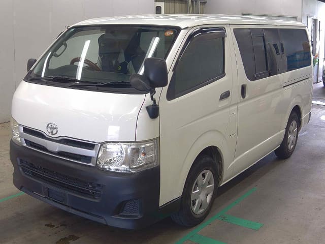 TOYOTA Regiusace Van
