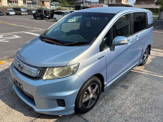 HONDA Freed Spike