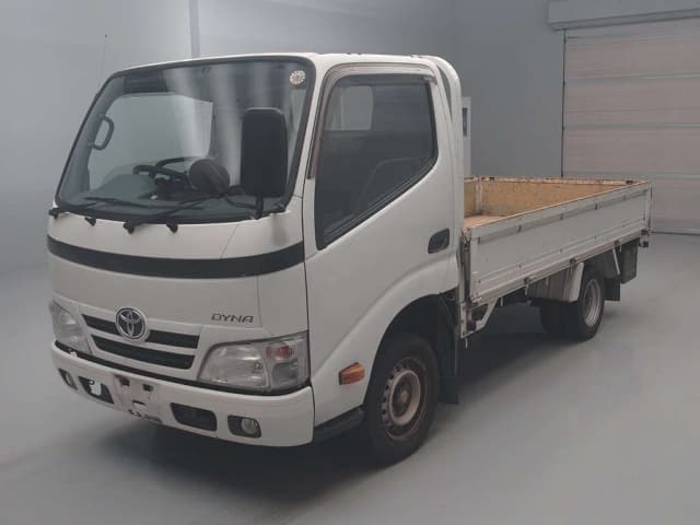 TOYOTA Dyna Truck