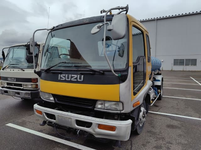 ISUZU Forward