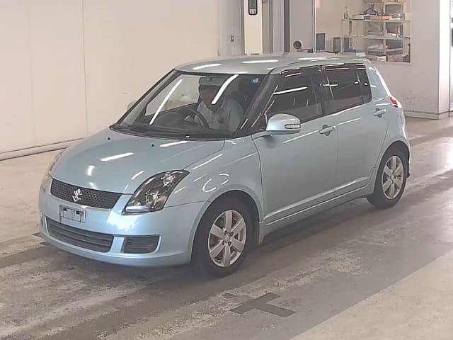 SUZUKI Swift;
