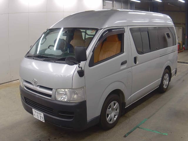 TOYOTA Regiusace Van;